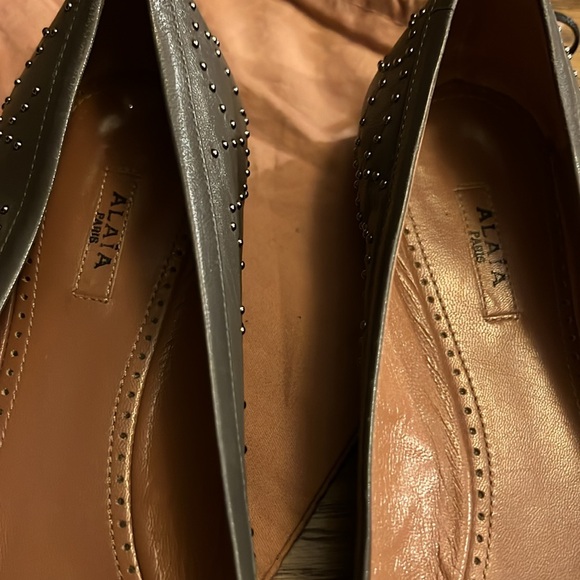 Alaia Ballet Flats Size 39 Grey Silver Studs - Picture 3 of 9
